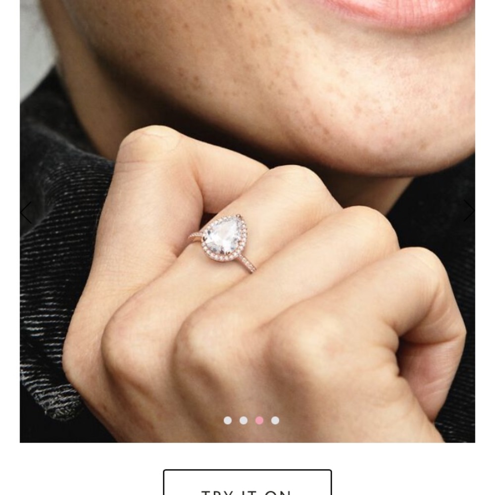 Pandora teardrop rose gold sparkle ring size 6